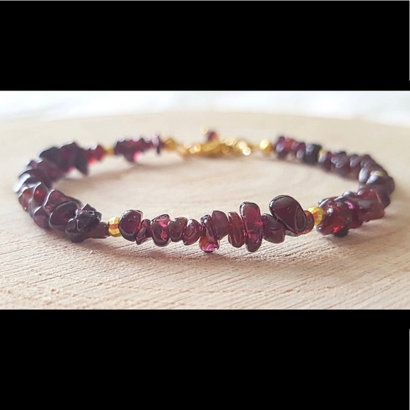 Raw Garnet gemstone gold bracelet - Picture 3 of 4